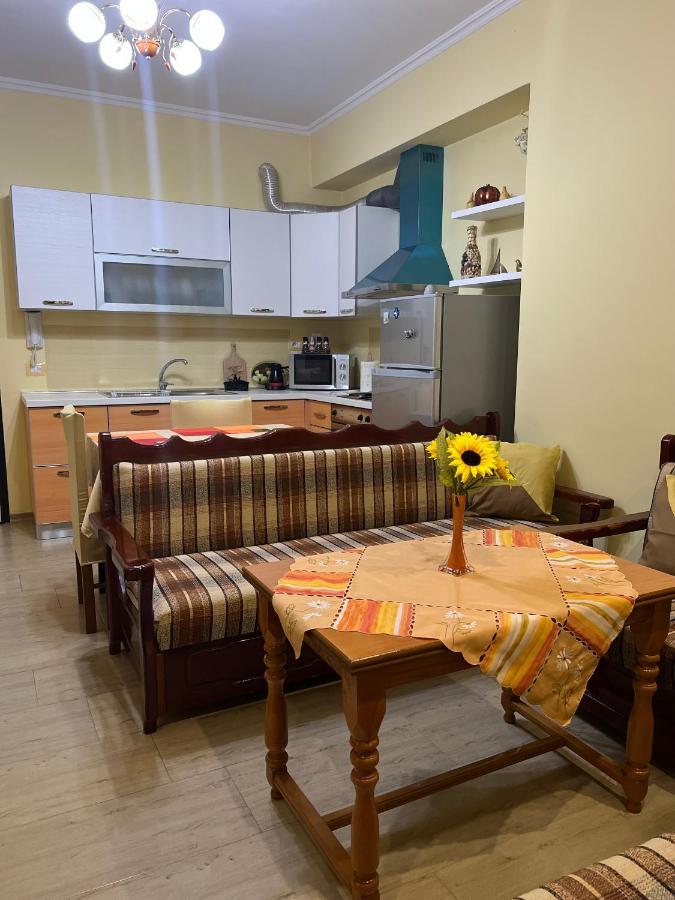 Comfy Apartament Apartman Vlora Kültér fotó